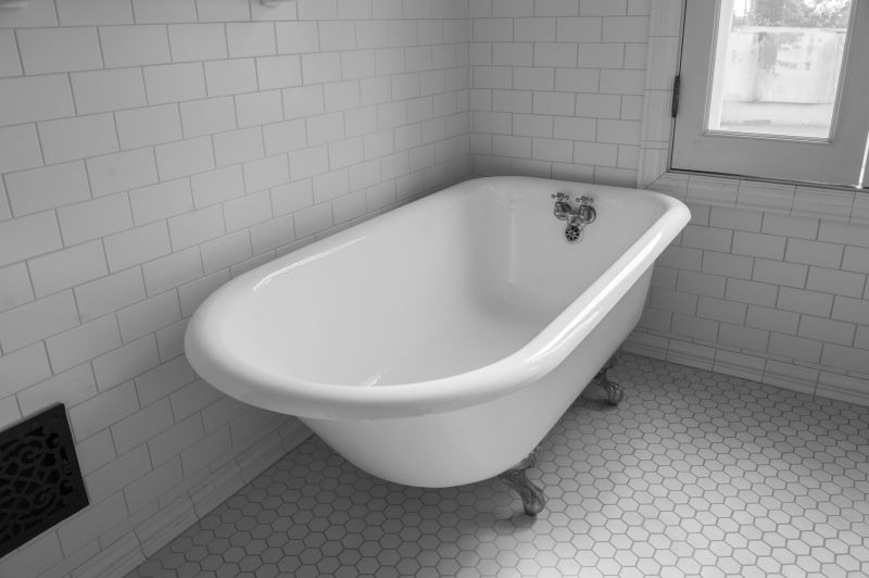 Vintage Style Bathtub